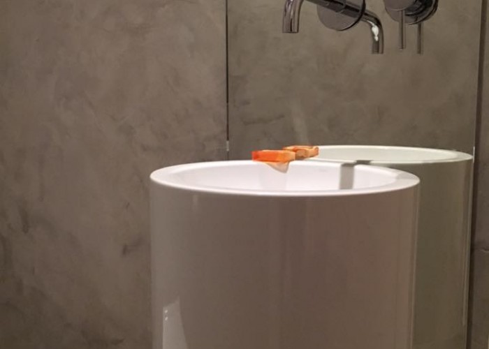 Toilet renovatie betonlook microcement microbeton